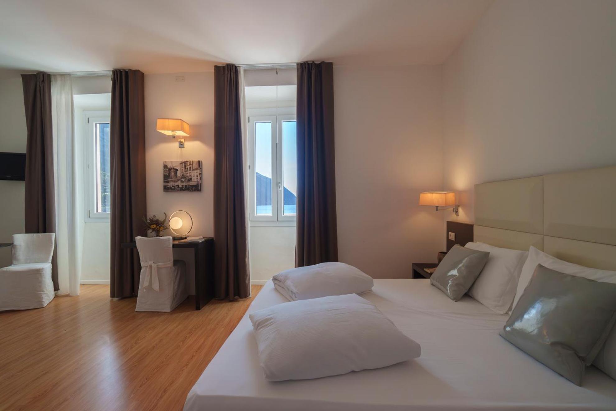 Hotel Geier Torbole Sul Garda Bagian luar foto